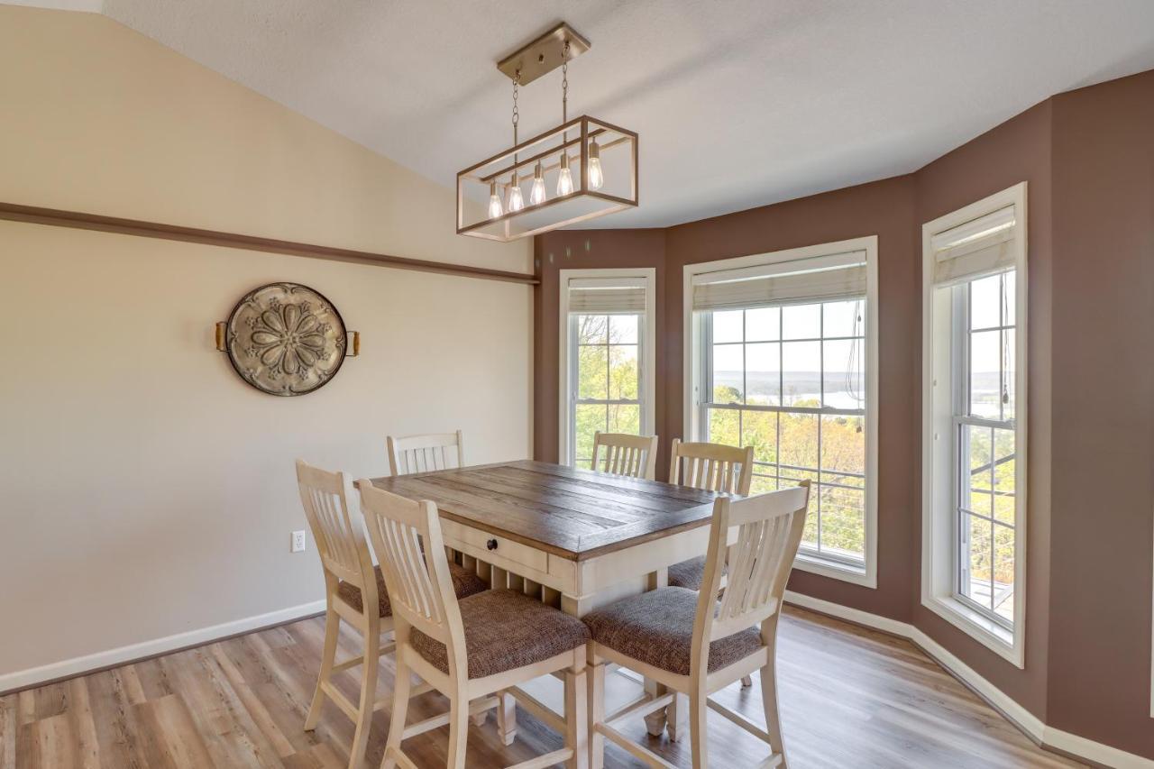 Charming Edgemont Home With Deck And Lake Views! Fairfield Bay Bagian luar foto