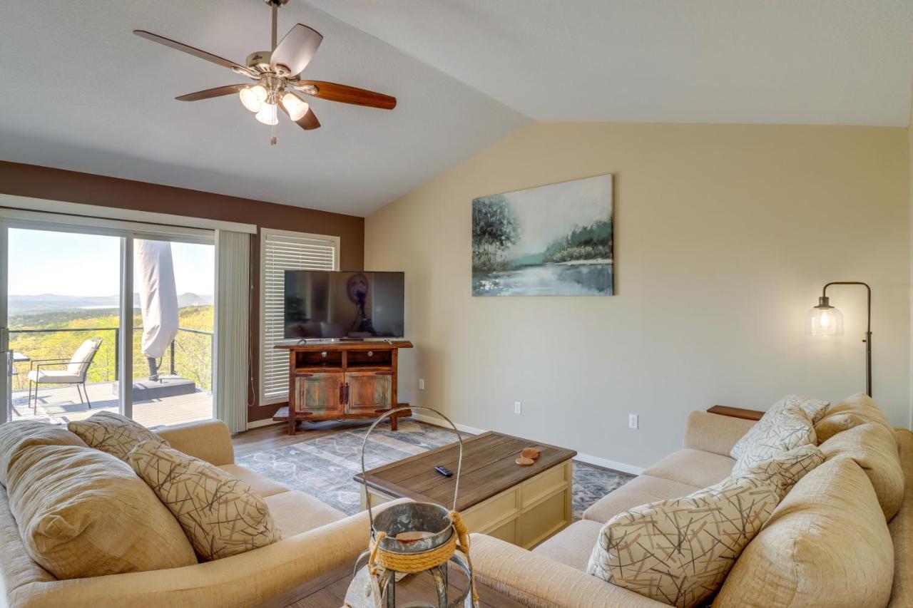 Charming Edgemont Home With Deck And Lake Views! Fairfield Bay Bagian luar foto