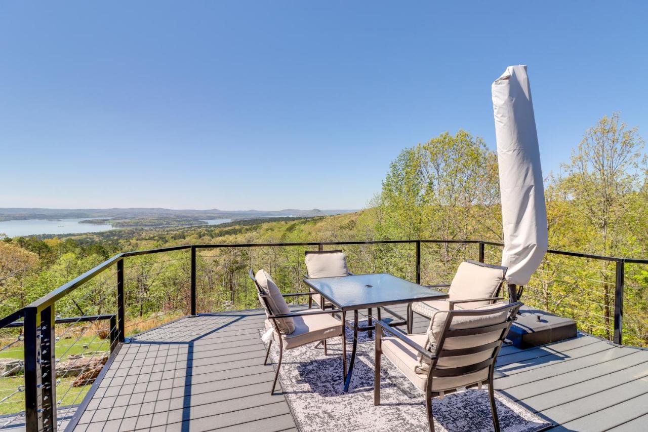 Charming Edgemont Home With Deck And Lake Views! Fairfield Bay Bagian luar foto