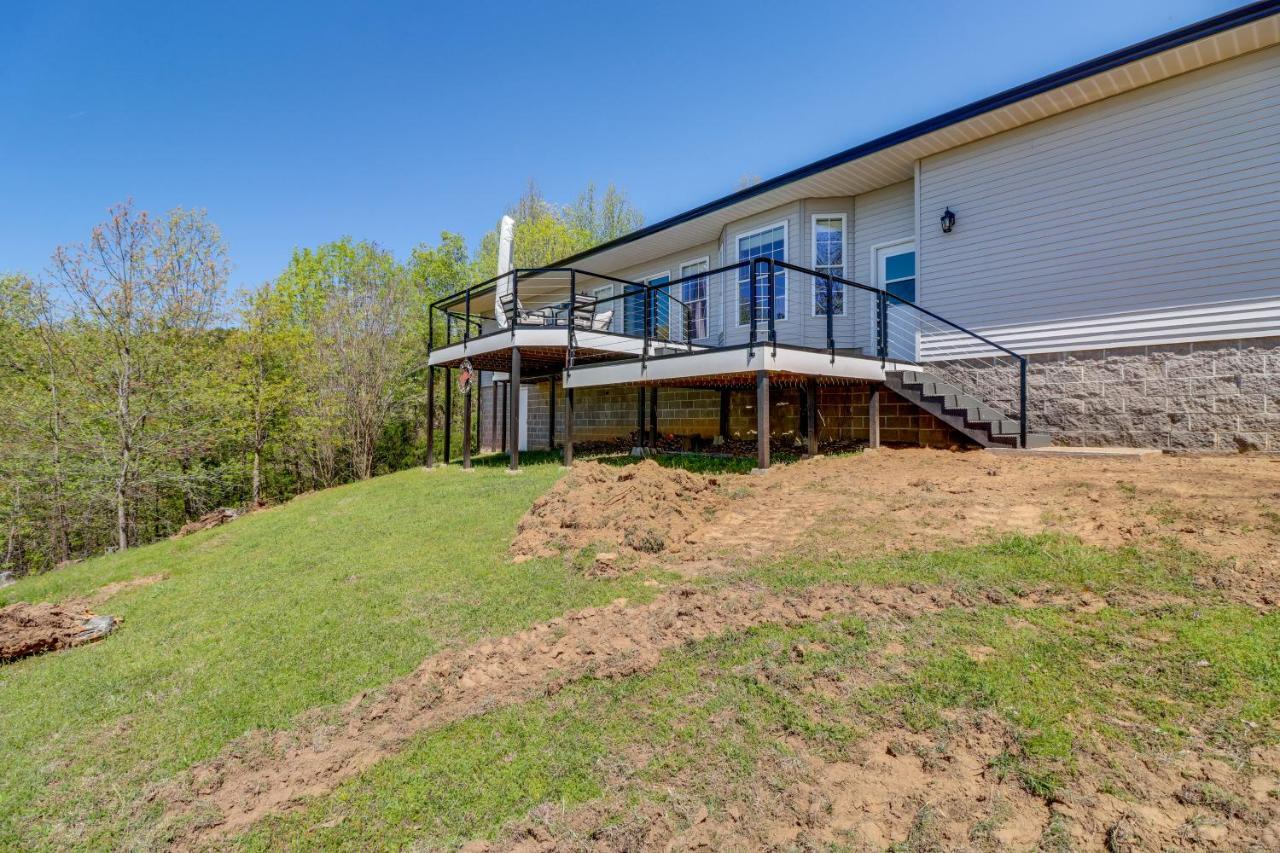 Charming Edgemont Home With Deck And Lake Views! Fairfield Bay Bagian luar foto
