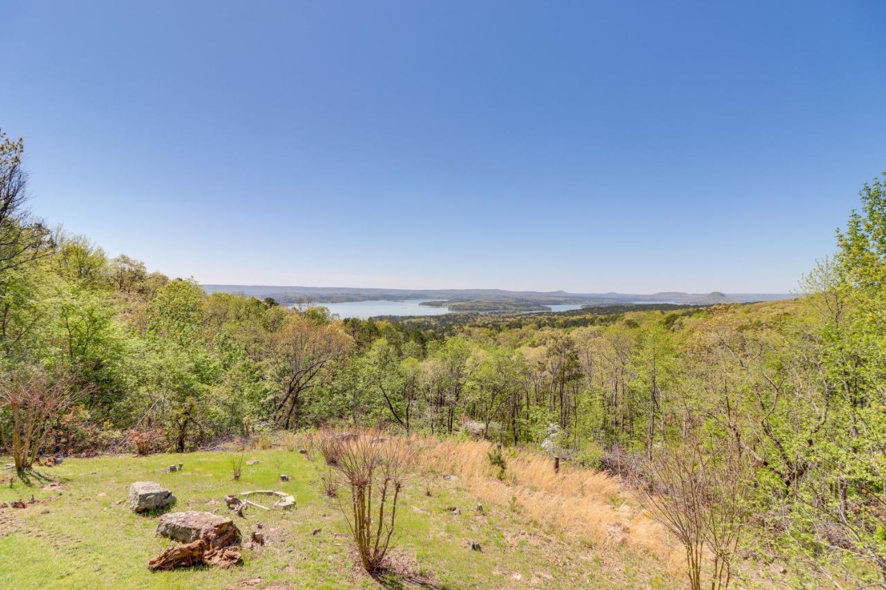 Charming Edgemont Home With Deck And Lake Views! Fairfield Bay Bagian luar foto