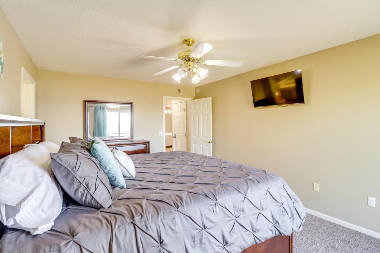 Charming Edgemont Home With Deck And Lake Views! Fairfield Bay Bagian luar foto