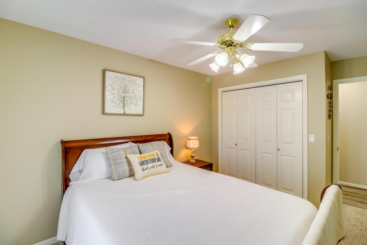 Charming Edgemont Home With Deck And Lake Views! Fairfield Bay Bagian luar foto